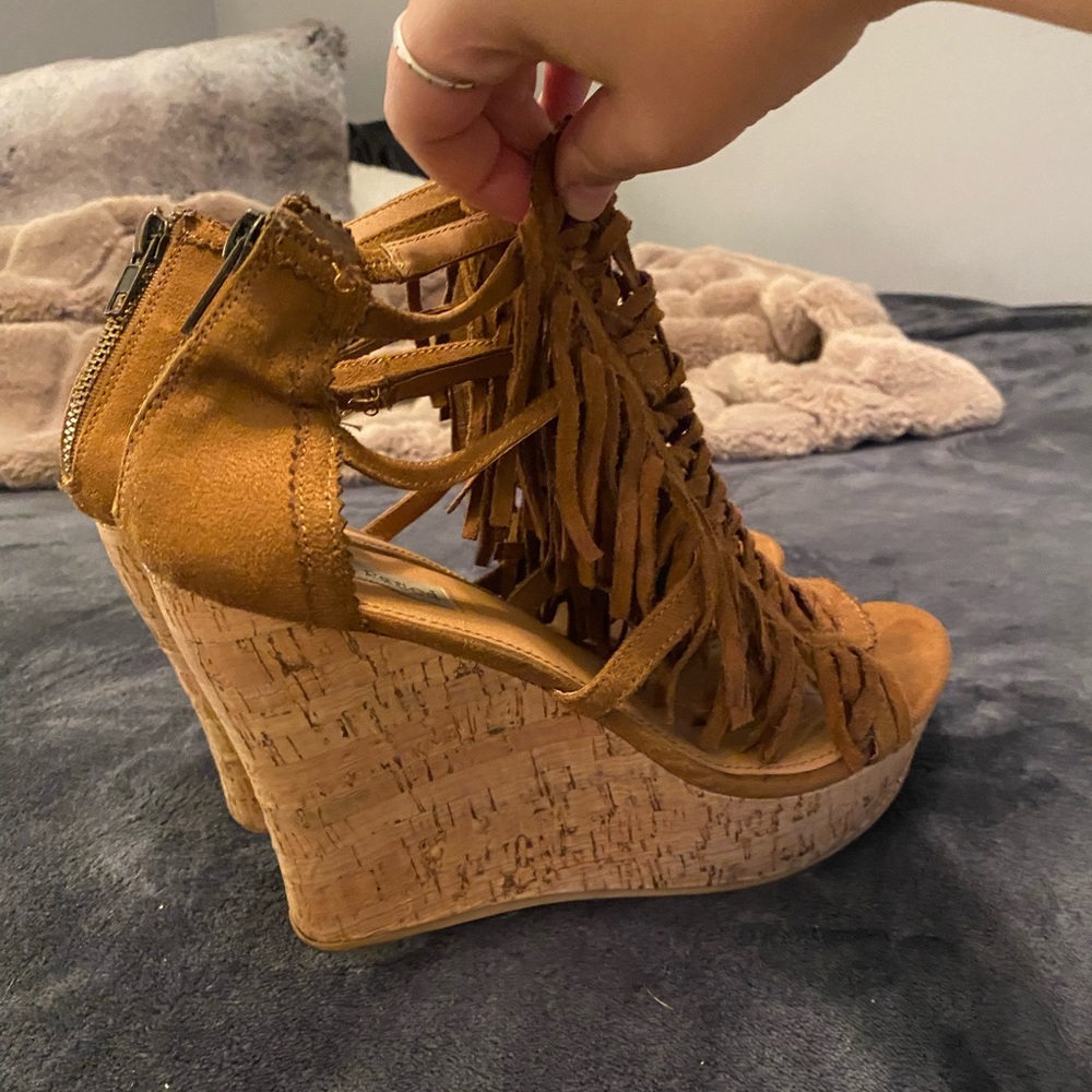 Not rated fringe wedges